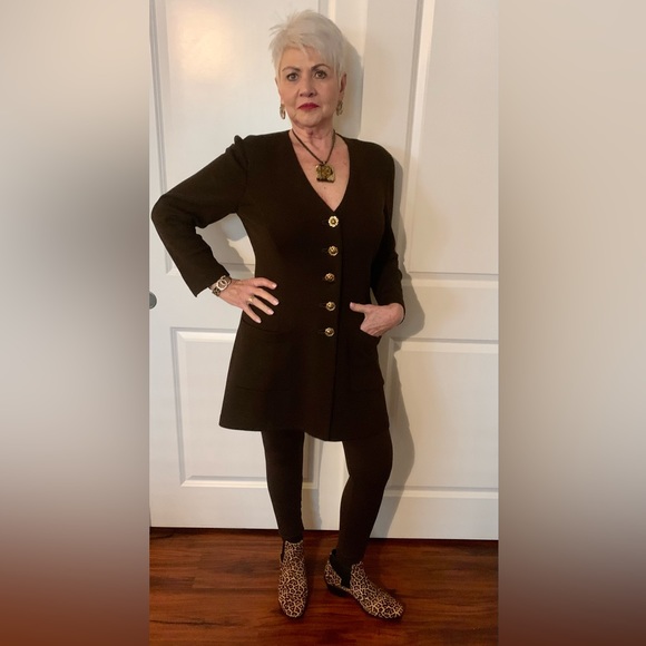 LN ST JOHN COMPACT BOUCLE TOPPER. ACTUAL COLOR IS DARK CHOCOLATE. - Picture 11 of 12